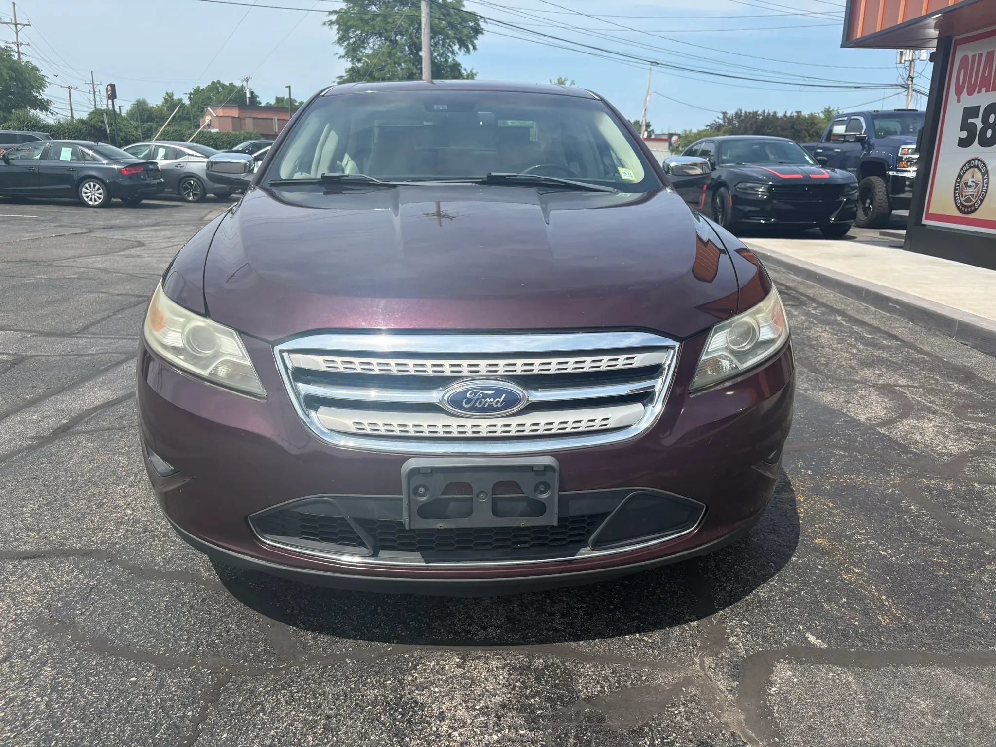 Used 2011 Ford Taurus Limited w/ 303A Rapid Spec Order Code FWD image 3