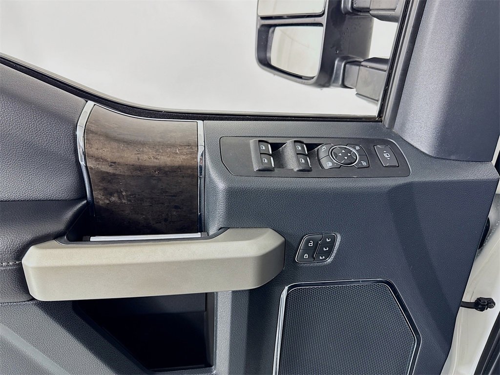 Used 2022 Ford F350 Lariat image 20