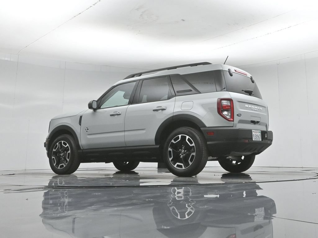 Certified 2023 Ford Bronco Sport Outer Banks w/ Tech Package AWD/4WD image 4