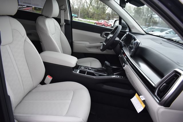 New 2026 Kia Sorento S AWD/4WD image 13