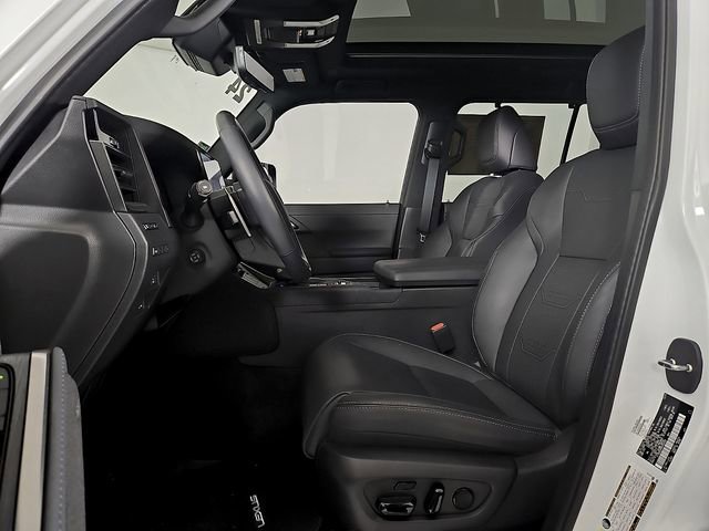 Used 2024 Lexus GX 550 w/ Accessory Package (Z1) AWD/4WD image 16