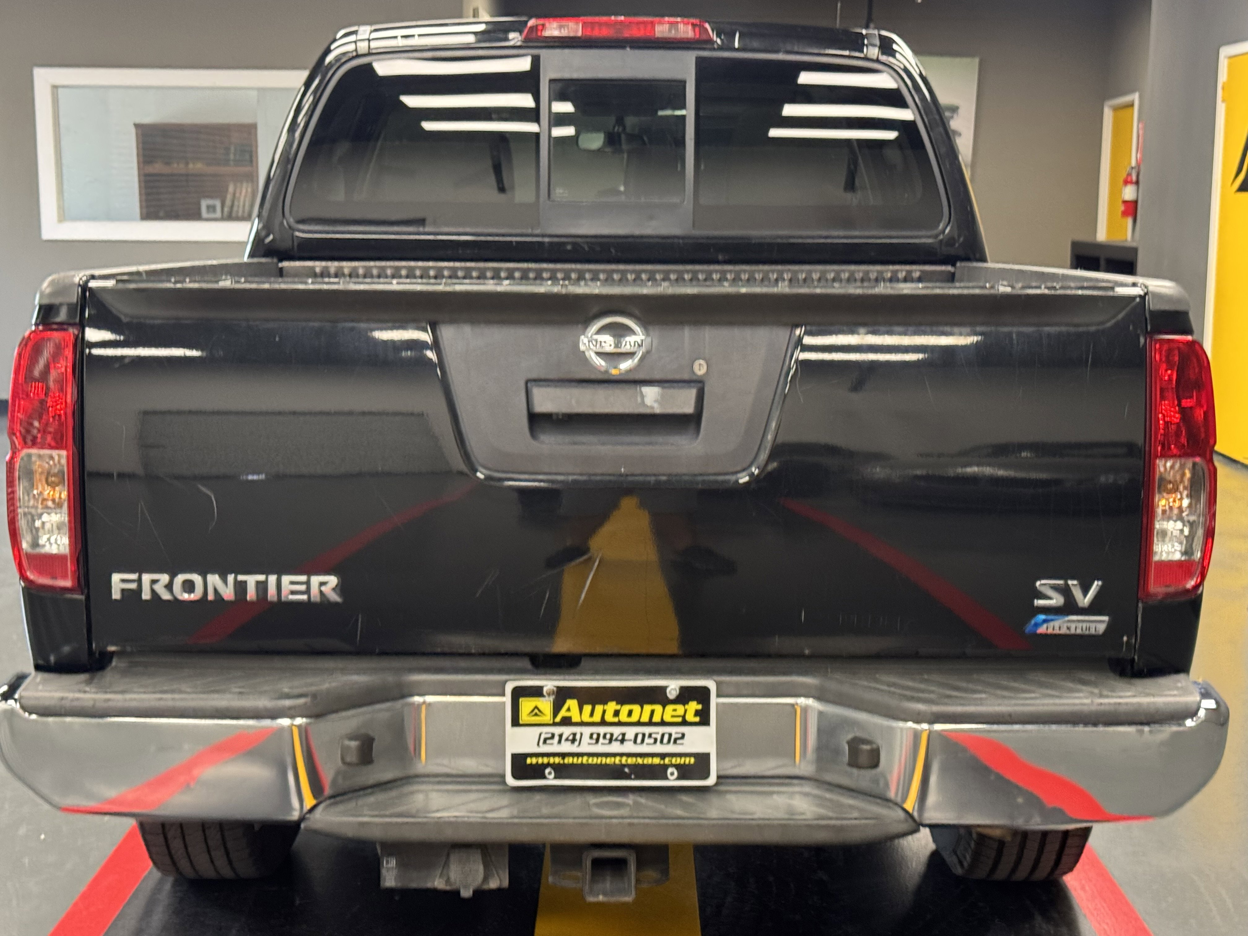 Used 2019 Nissan Frontier SV image 5