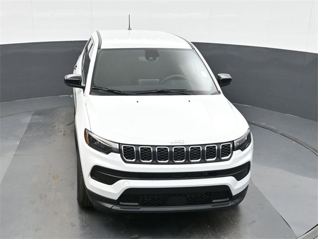 Used 2025 Jeep Compass Sport image 31