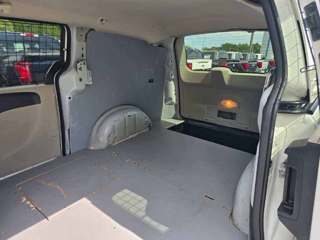 Used 2013 RAM C/V Tradesman FWD image 9