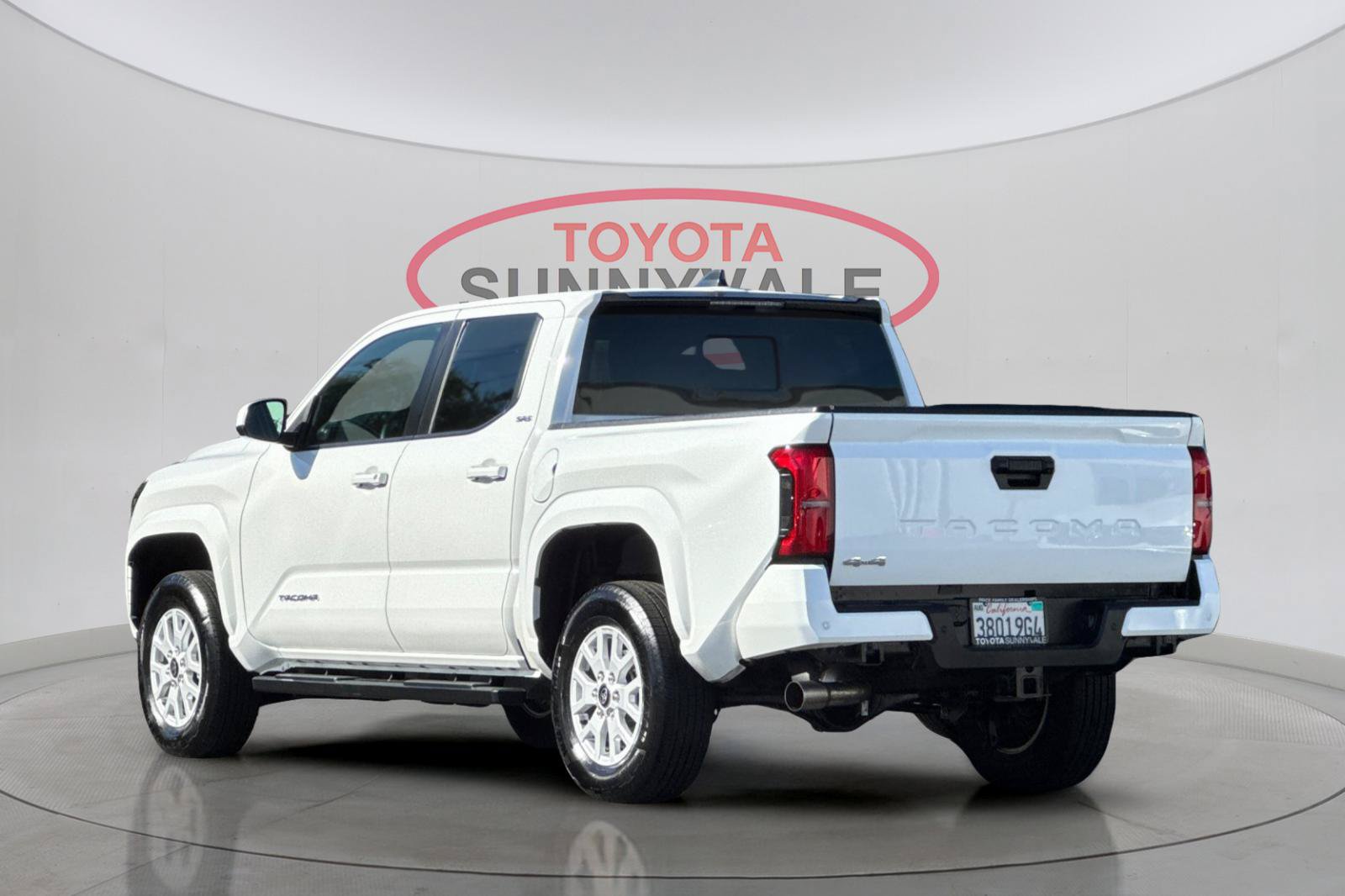 Used 2025 Toyota Tacoma SR5 w/ SR5 Upgrade Package AWD/4WD image 8