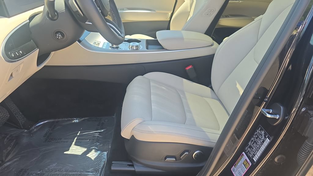 New 2026 Genesis GV70 2.5T Select AWD/4WD image 13