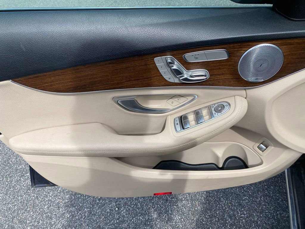 Used 2020 Mercedes-Benz C 300 4MATIC Sedan image 11