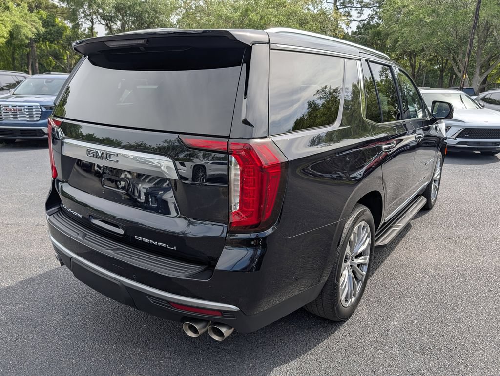 Used 2023 GMC Yukon Denali w/ Advanced Technology Package AWD/4WD image 4