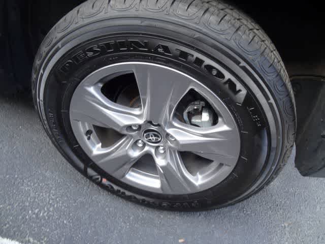 Certified 2025 Toyota RAV4 XLE AWD/4WD image 14
