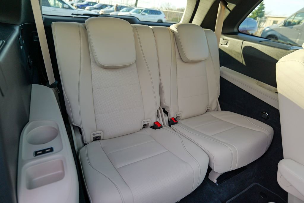 Used 2025 Mercedes-Benz GLS 450 4MATIC image 37