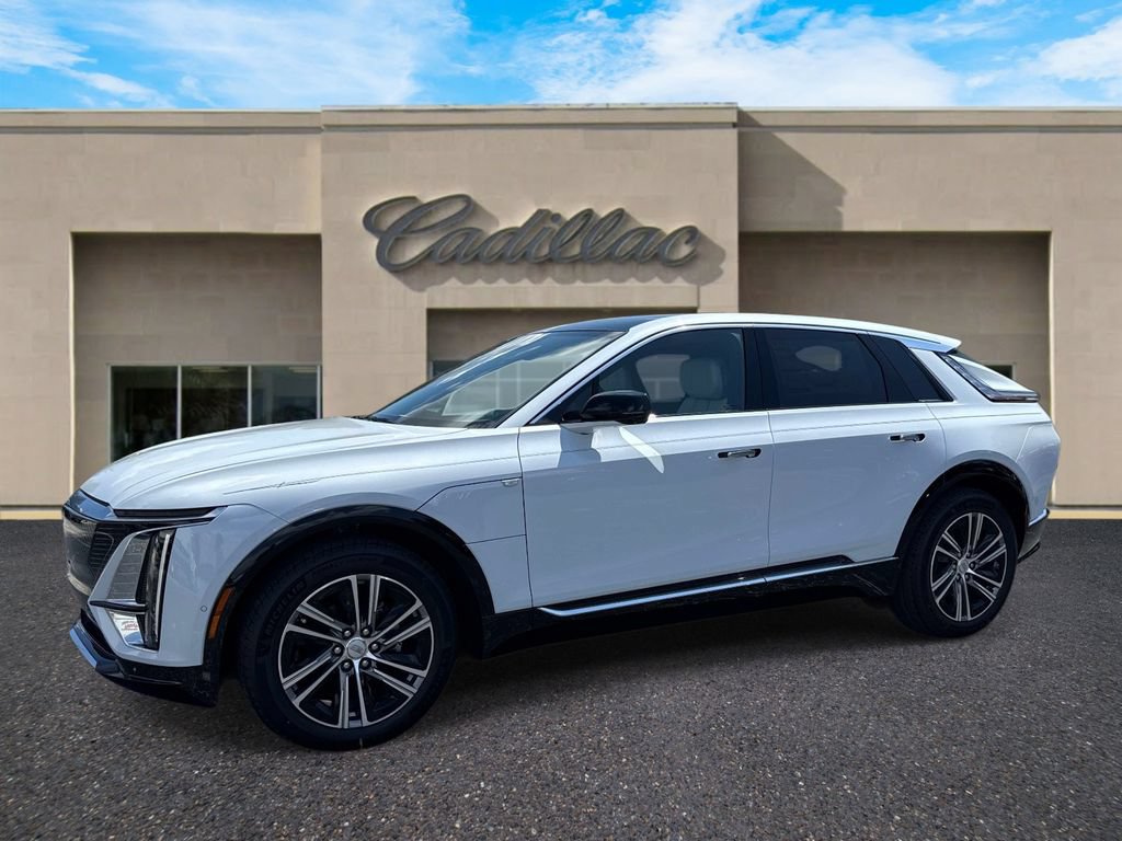 New 2026 Cadillac Lyriq Luxury RWD image 7