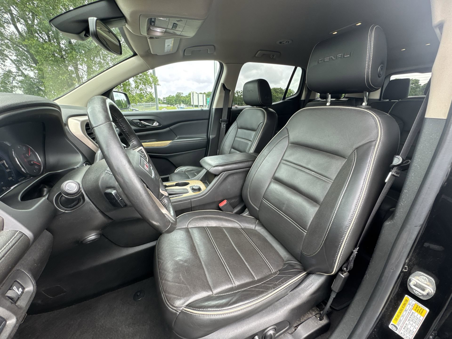 Used 2017 GMC Acadia Denali FWD image 11
