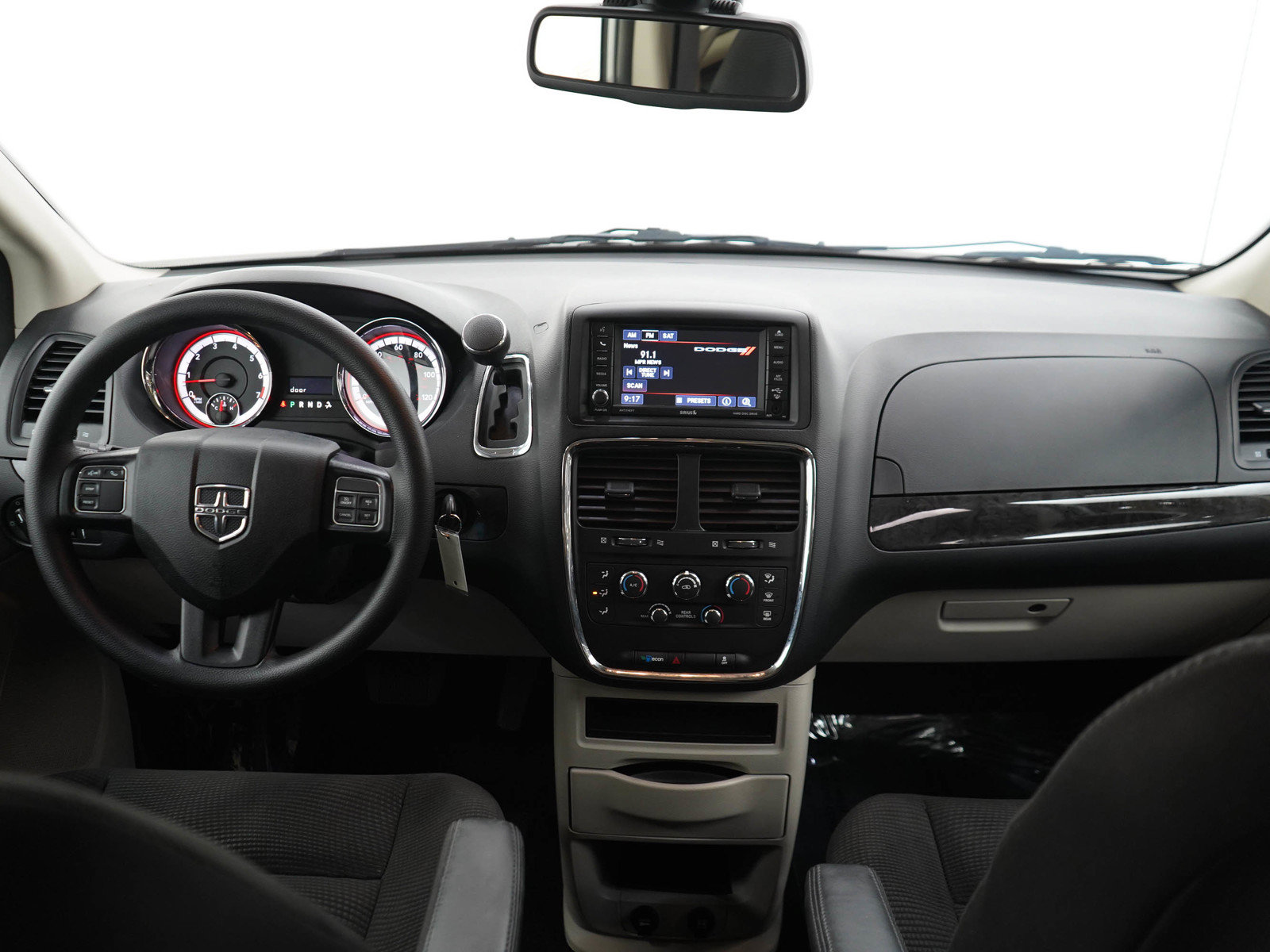 Used 2020 Dodge Grand Caravan SE w/ UConnect Hands-Free Group FWD image 14