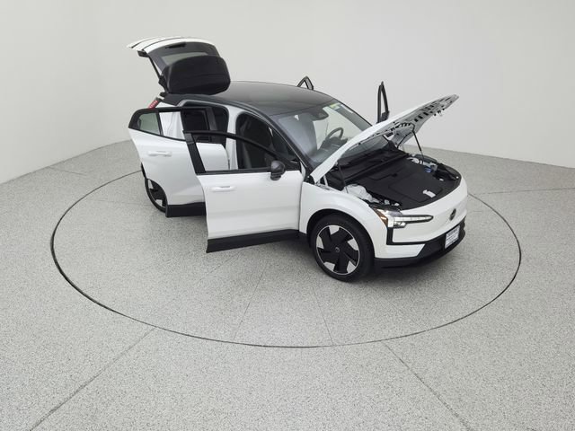 New 2026 Volvo EX30 Plus w/ Climate Package image 18