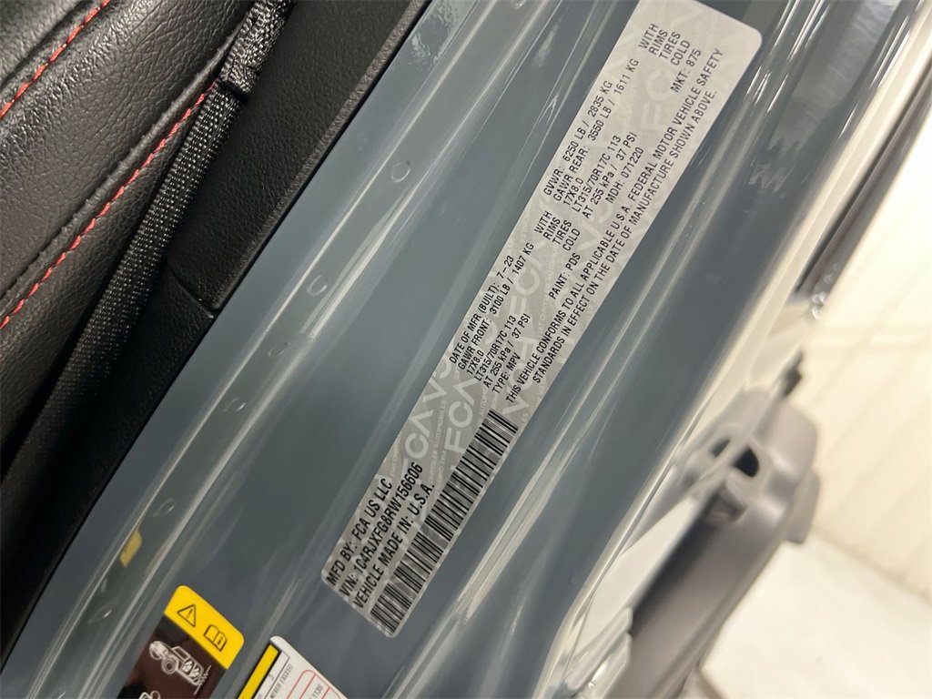 Used 2024 Jeep Wrangler Unlimited Rubicon w/ XTREMEE 35" Tire Package image 26