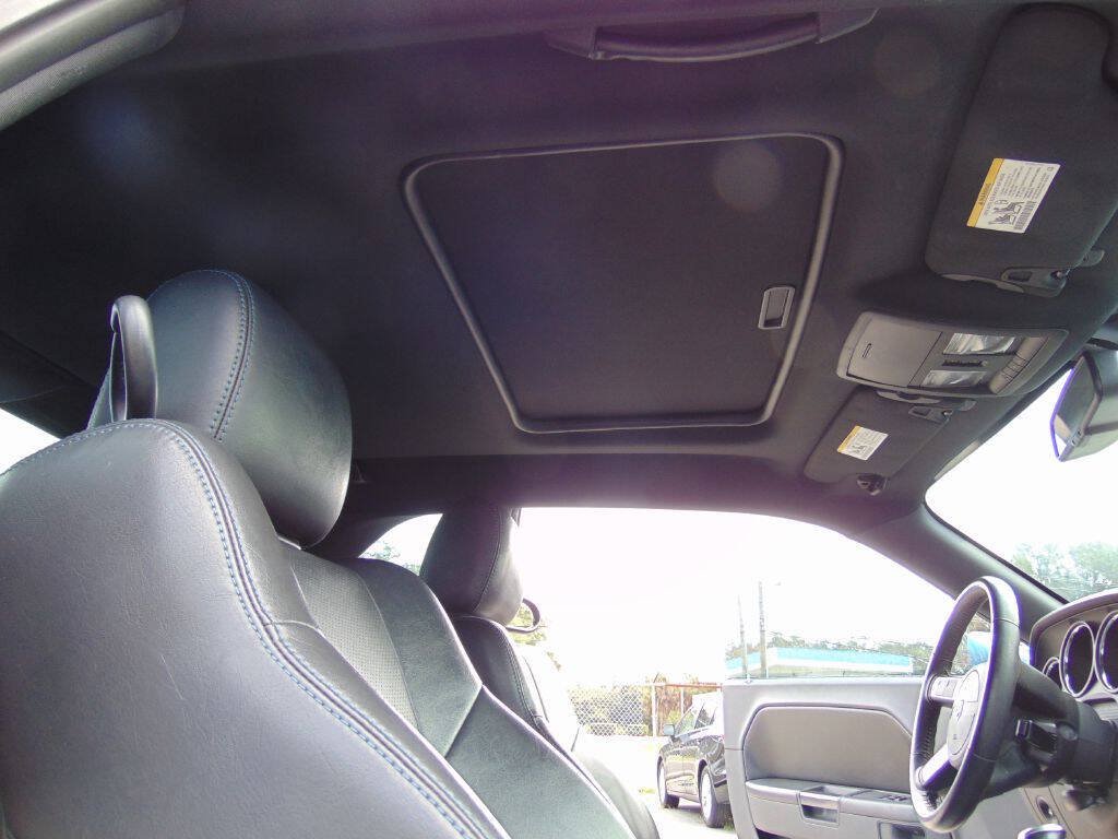 Used 2009 Dodge Challenger R/T RWD image 22