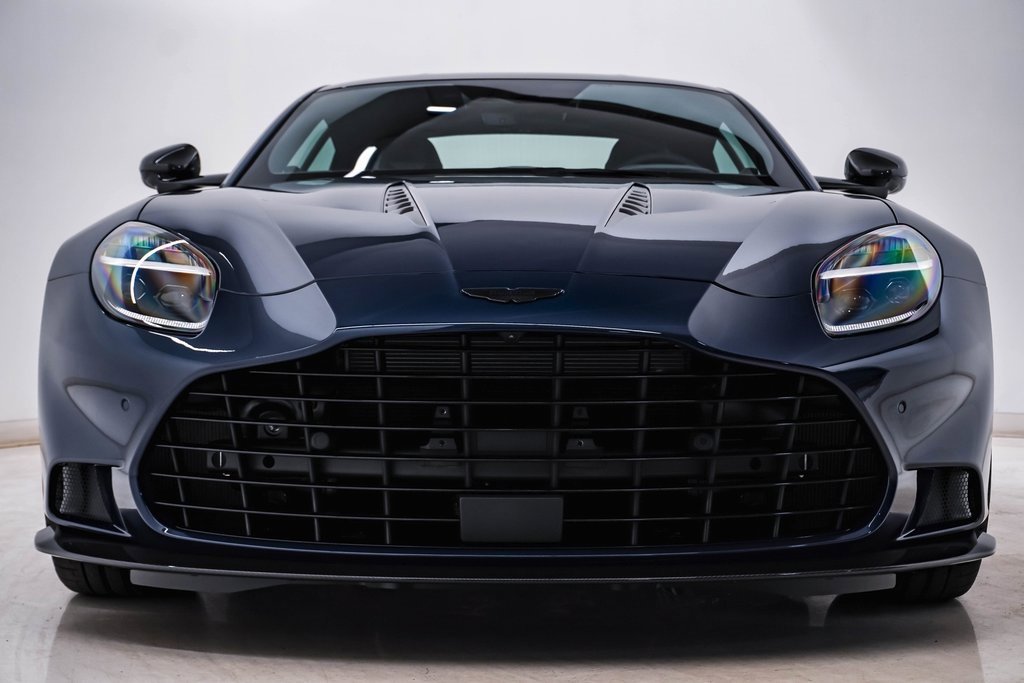 New 2025 Aston Martin Vanquish image 7