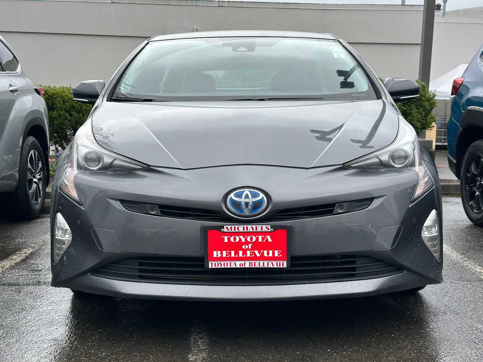 Used 2016 Toyota Prius Four Touring w/ Premium Convenience Package FWD image 3