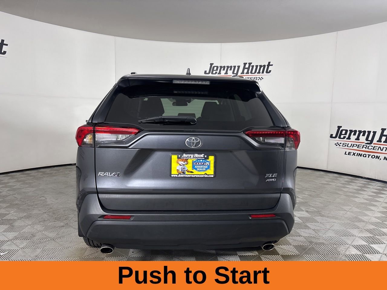 Used 2021 Toyota RAV4 XLE w/ Convenience Package image 7