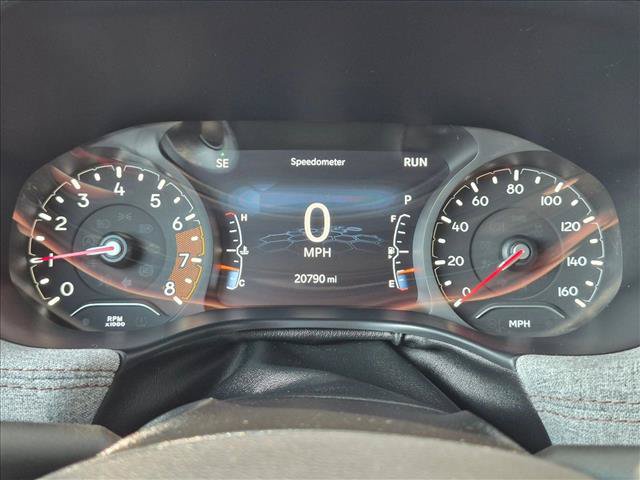 Used 2024 Jeep Compass Latitude w/ Sun and Sound Group AWD/4WD image 14