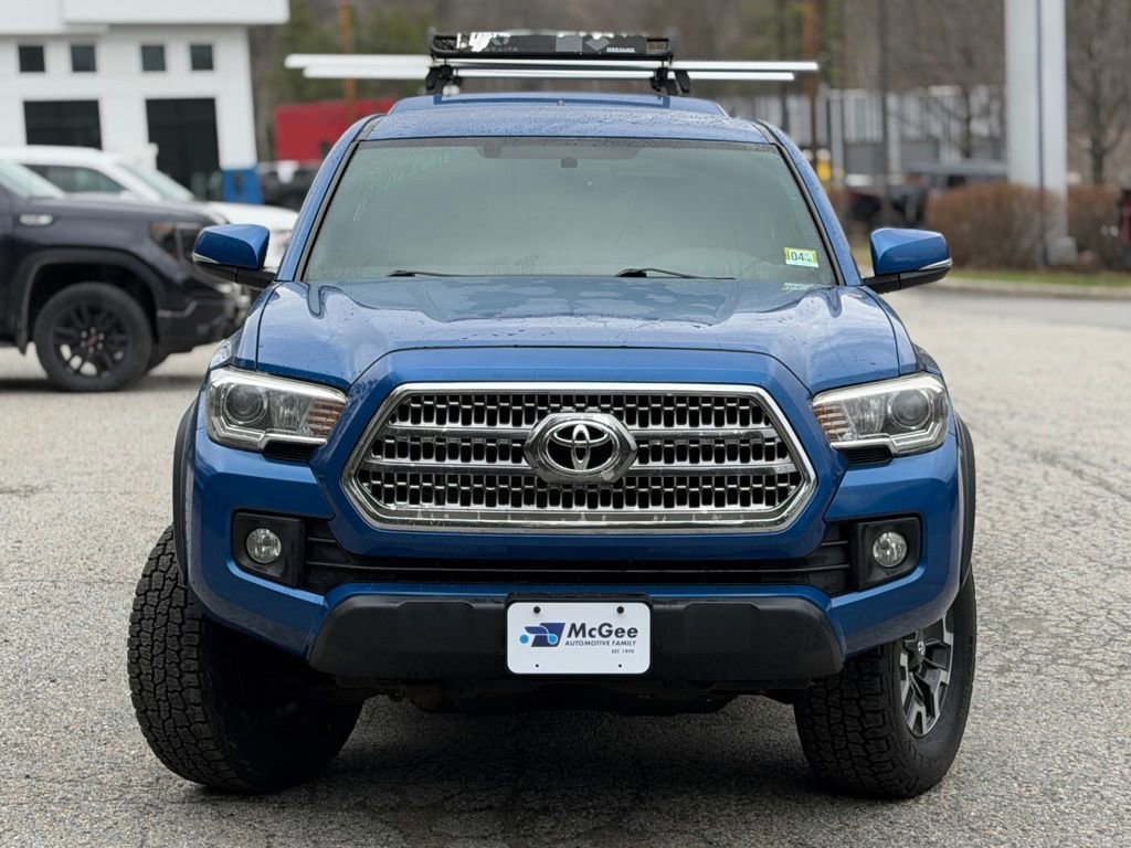 Used 2017 Toyota Tacoma TRD Off-Road w/ Tow Package image 2