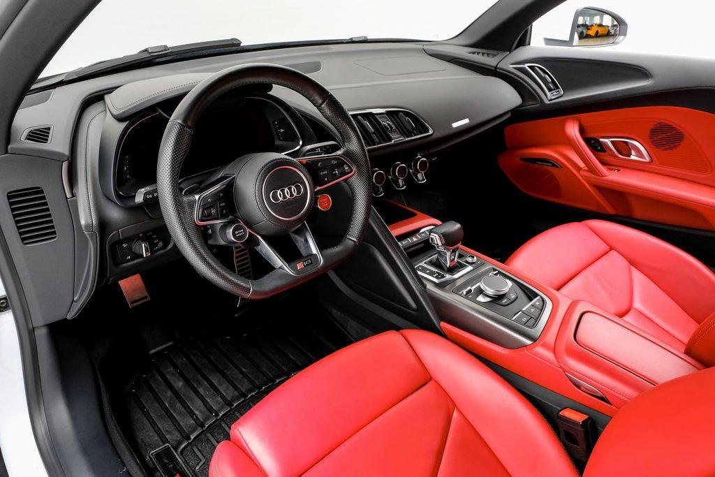 Used 2020 Audi R8 V10 w/ 20" Wheel Package image 9