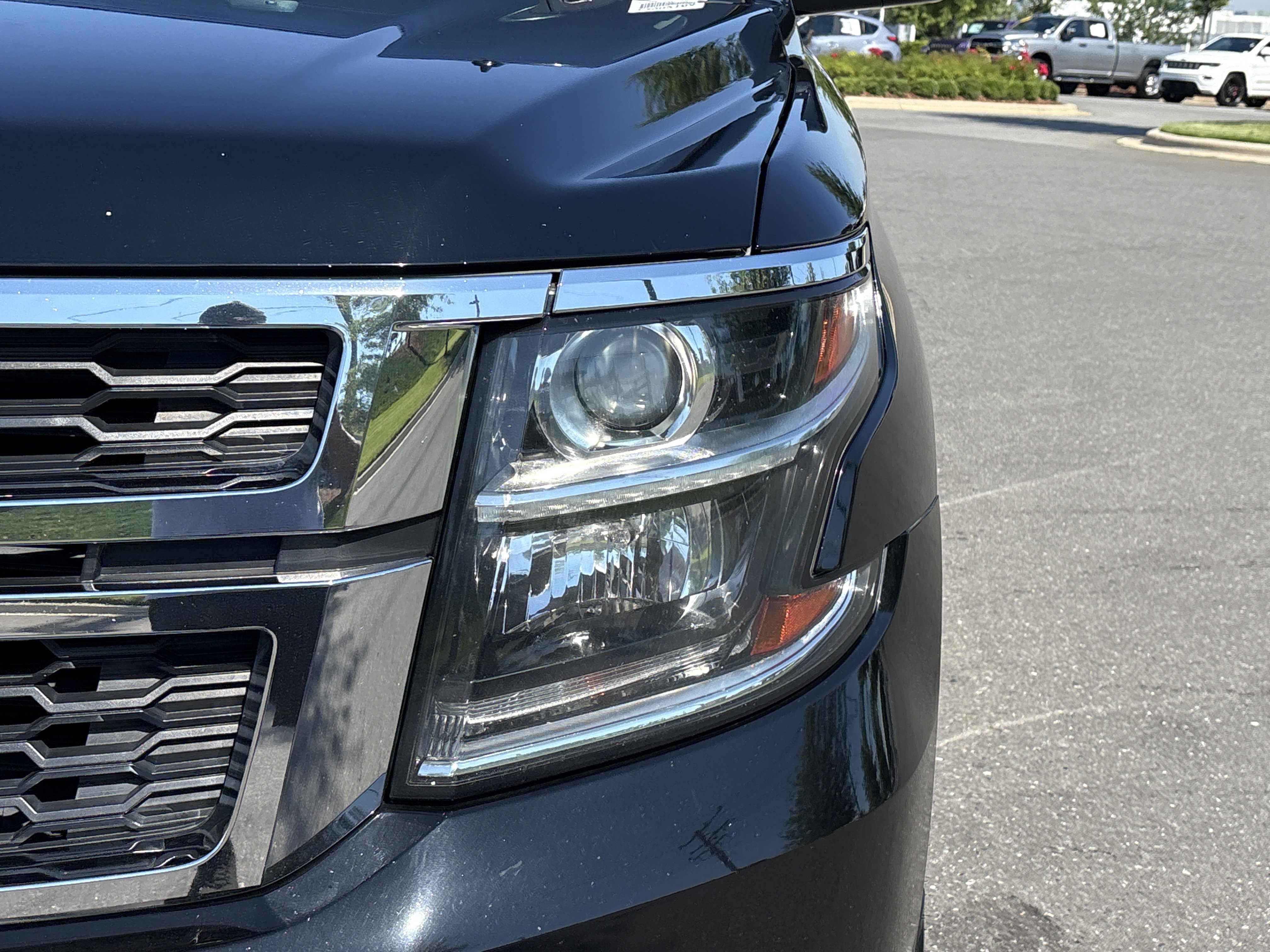Used 2018 Chevrolet Tahoe LT AWD/4WD image 11