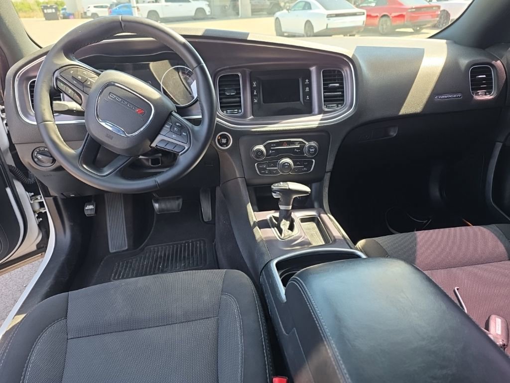 Used 2017 Dodge Charger SE w/ Popular Equipment Group image 12