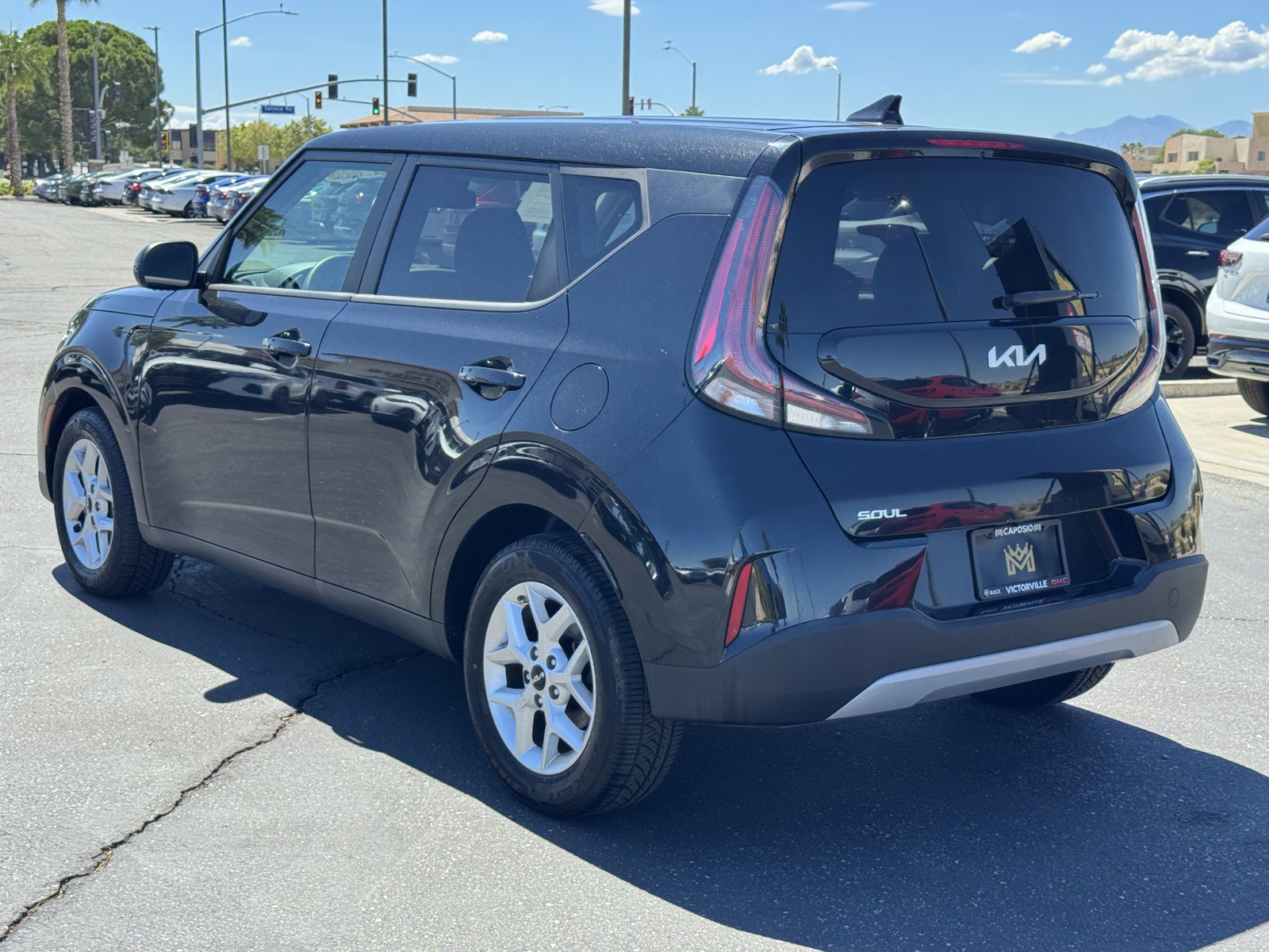 Used 2024 Kia Soul LX w/ Option Group 015 FWD image 4