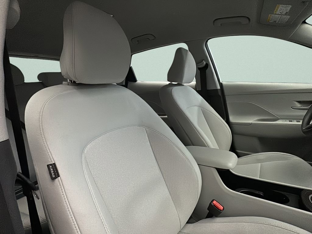 Certified 2025 Hyundai Kona SE image 15