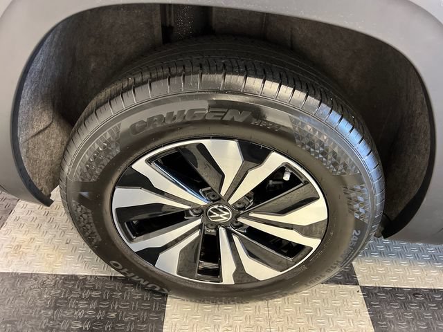 Certified 2024 Volkswagen Atlas Cross Sport SE FWD image 14