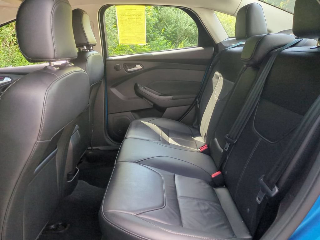 Used 2017 Ford Focus Titanium w/ Titanium Technology Package FWD image 25