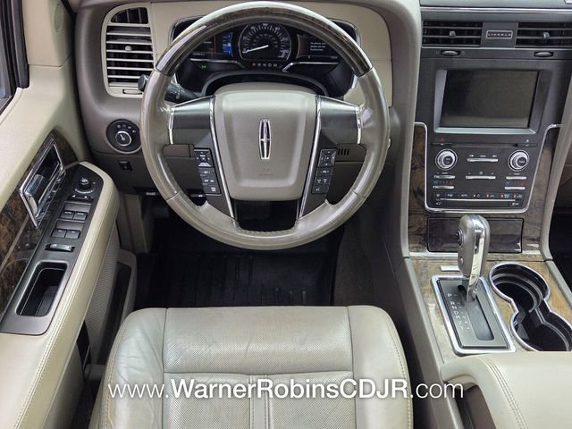 Used 2016 Lincoln Navigator L Select RWD image 7