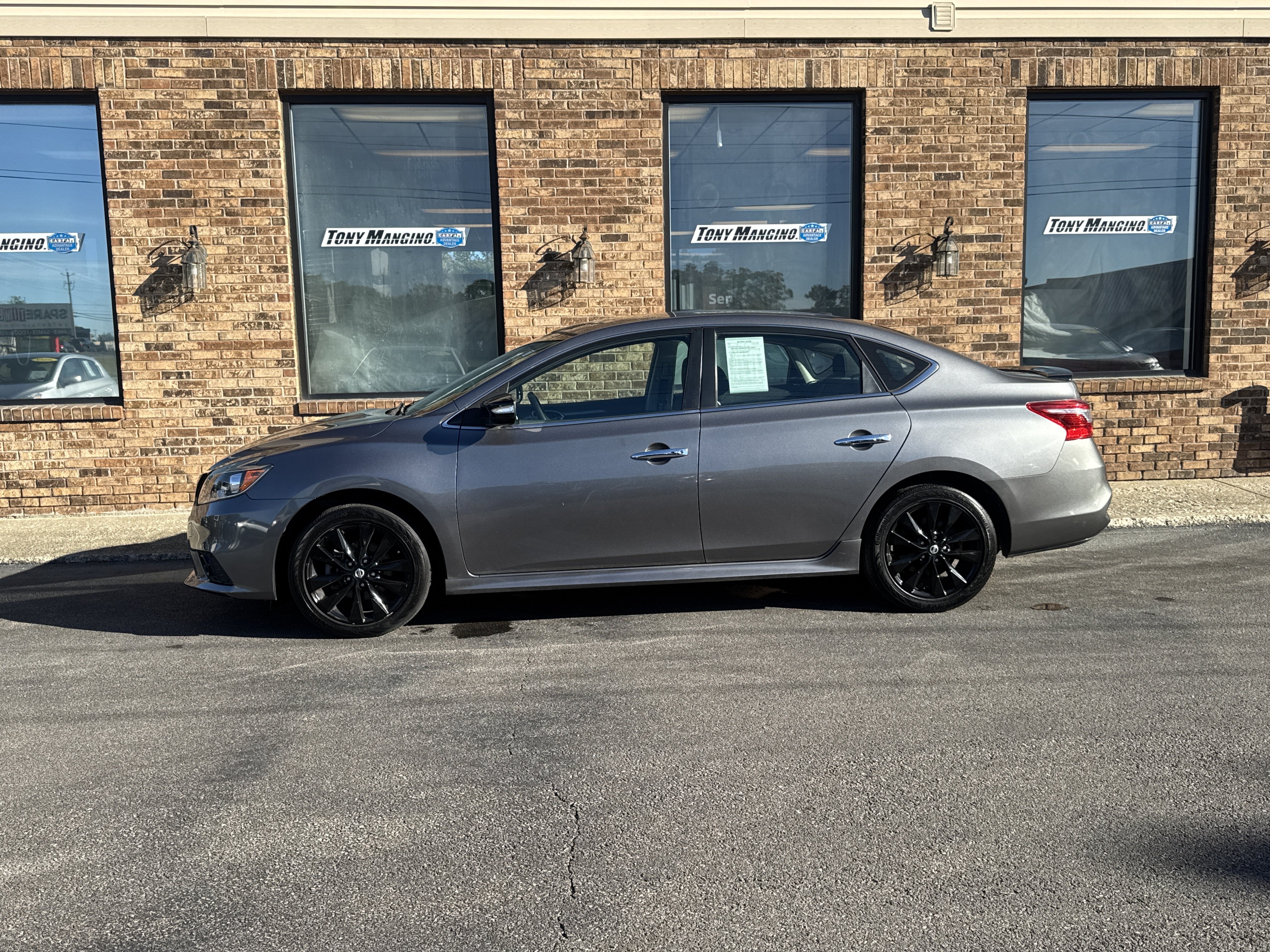 Used 2018 Nissan Sentra SR w/ SR Midnight Edition Package FWD image 2