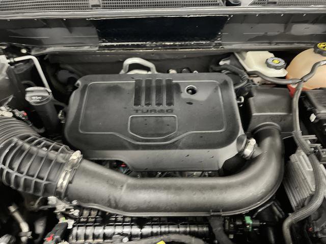 Used 2022 GMC Acadia SLE w/ Driver Convenience Package image 38