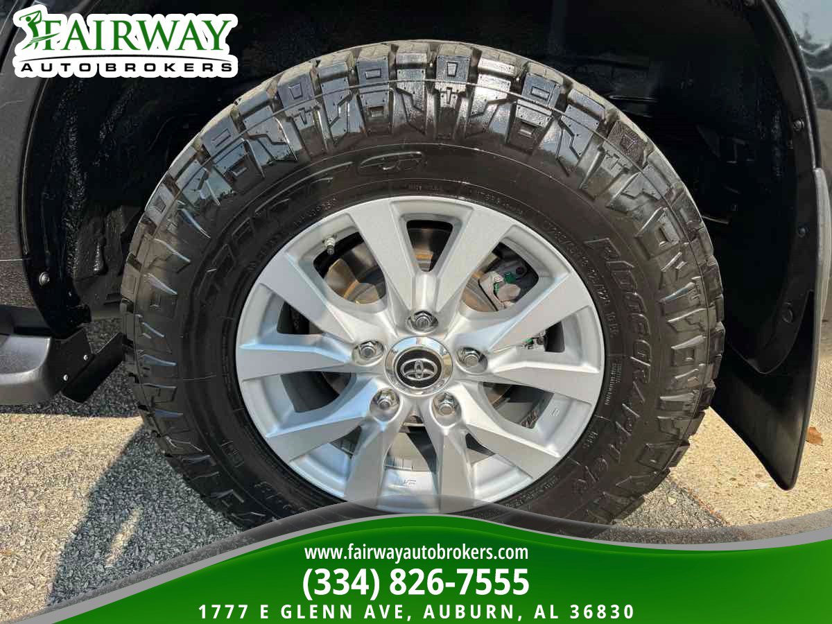 Used 2014 Toyota Land Cruiser AWD/4WD image 35