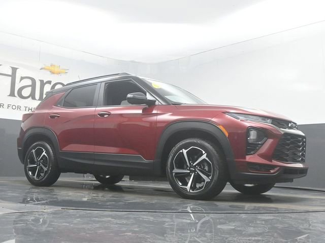 Used 2023 Chevrolet TrailBlazer RS w/ Convenience Package AWD/4WD image 2
