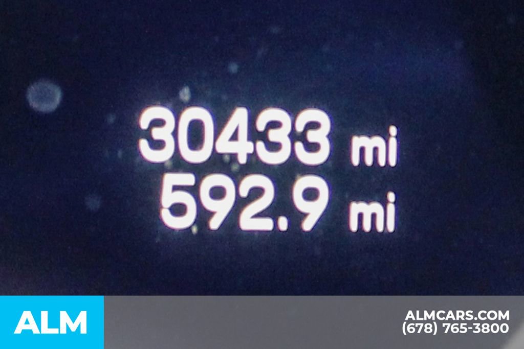 Used 2023 Porsche Cayenne Platinum Edition image 39