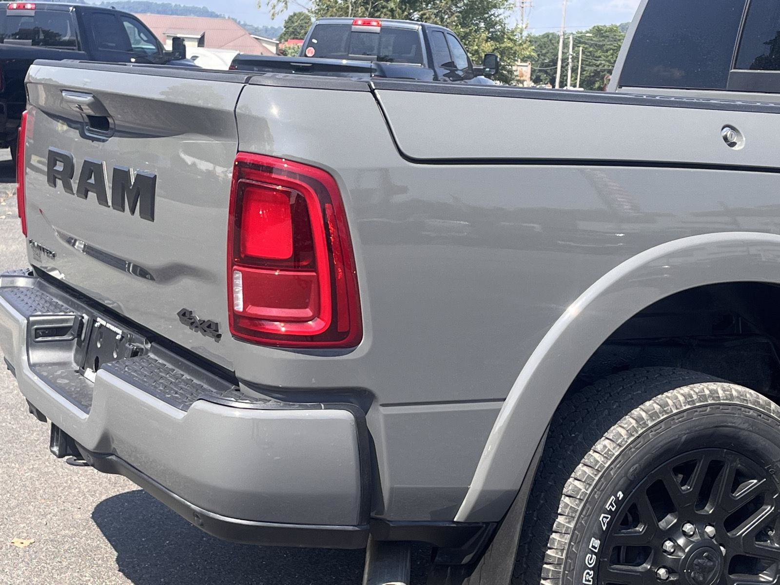 Used 2026 RAM 2500 Limited AWD/4WD image 8