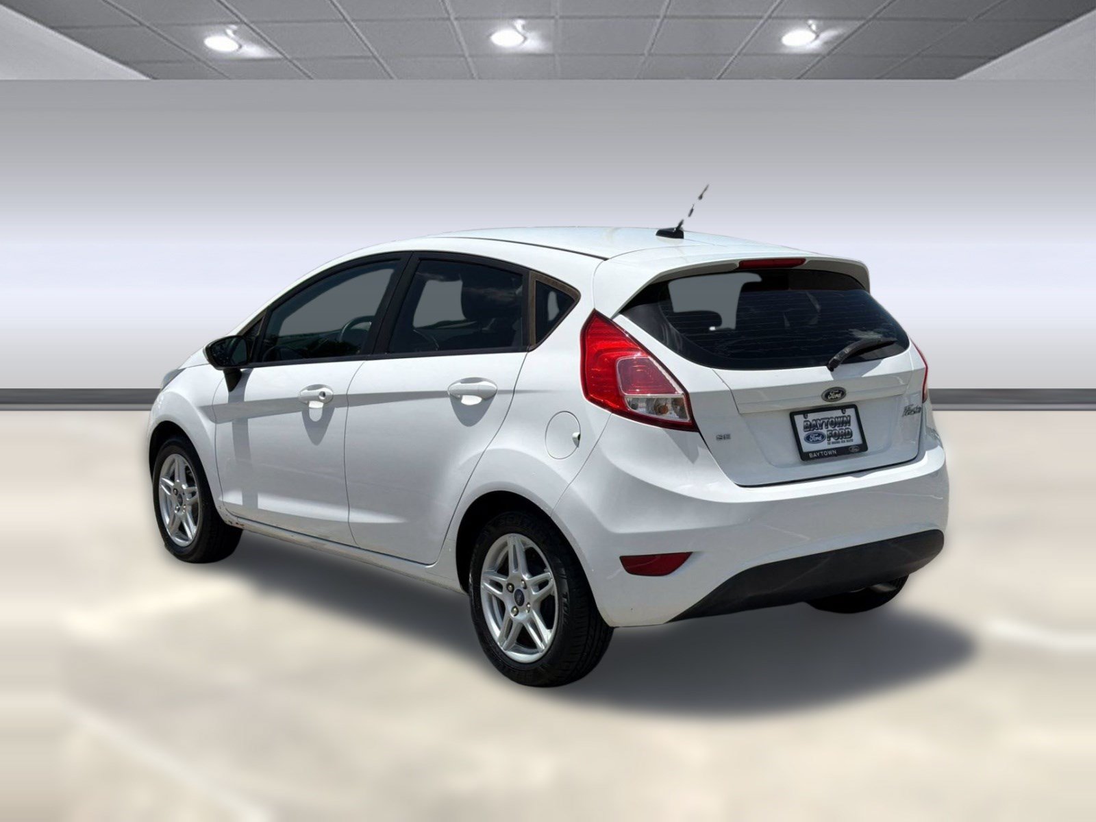 Used 2017 Ford Fiesta SE FWD image 3