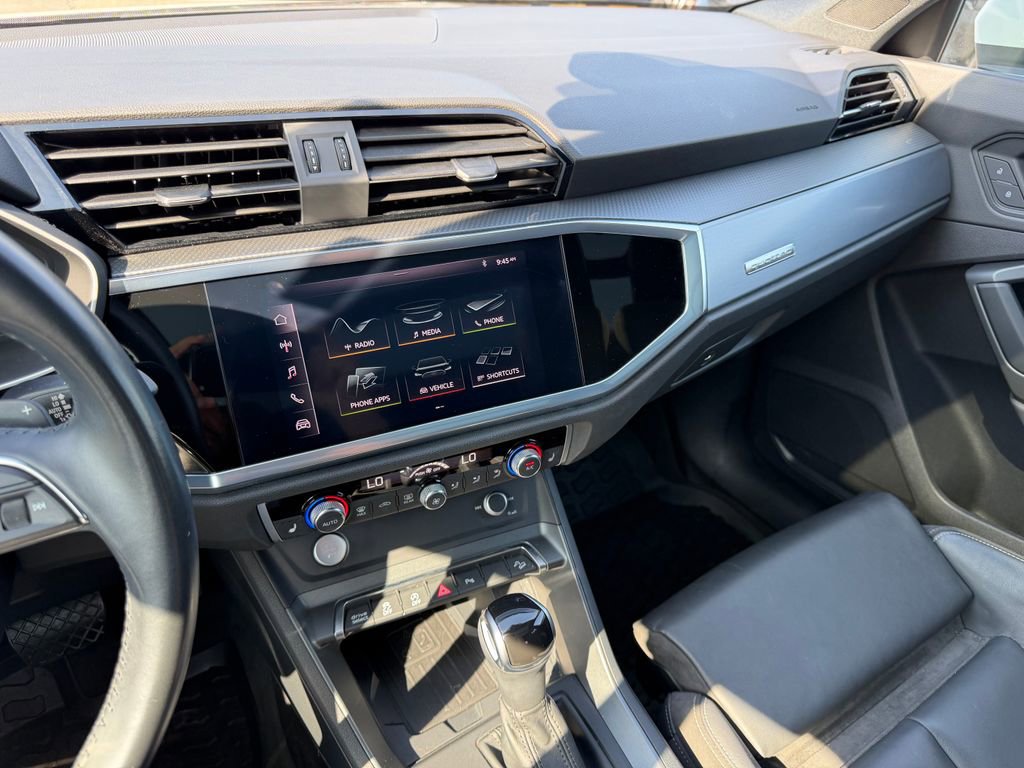 Used 2020 Audi Q3 2.0T Premium Plus w/ Premium Plus Package AWD/4WD image 20