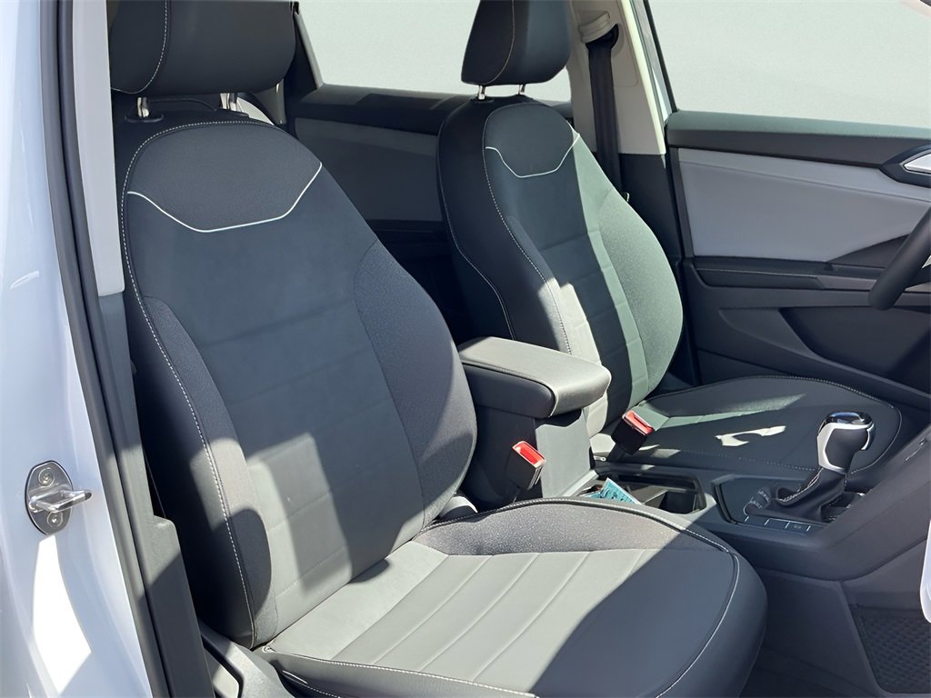 Used 2024 Volkswagen Taos SE image 23