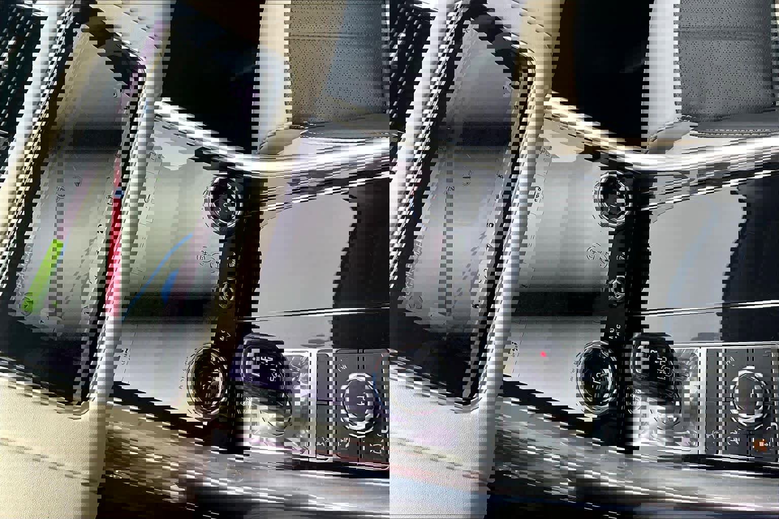 Used 2018 Land Rover Range Rover Sport HSE Dynamic image 38