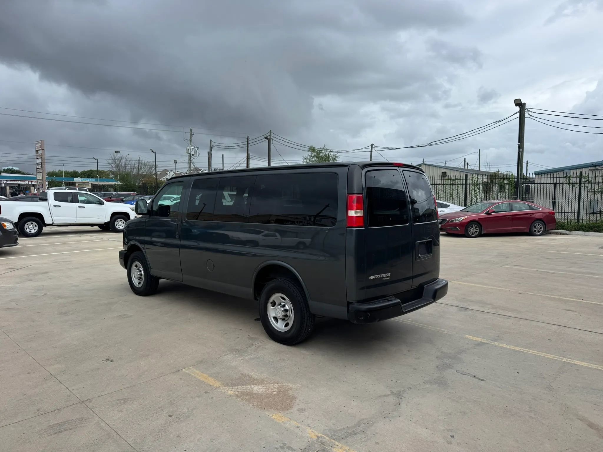Used 2015 Chevrolet Express 2500 LS image 4