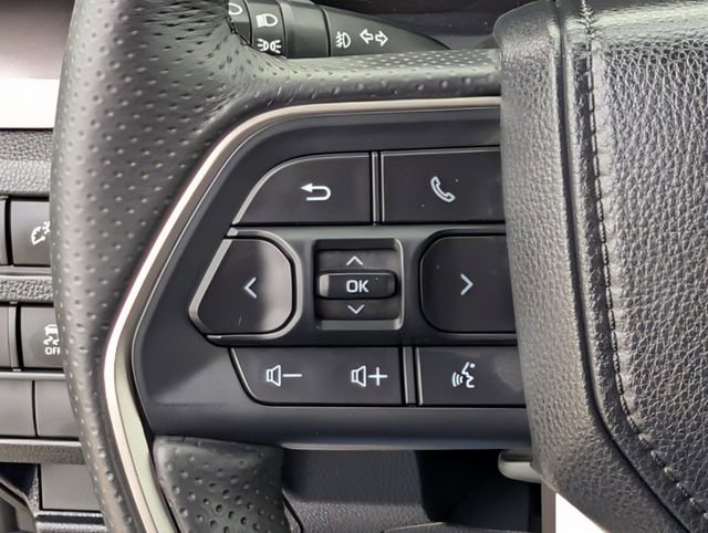 Used 2025 Toyota 4Runner SR5 AWD/4WD image 22