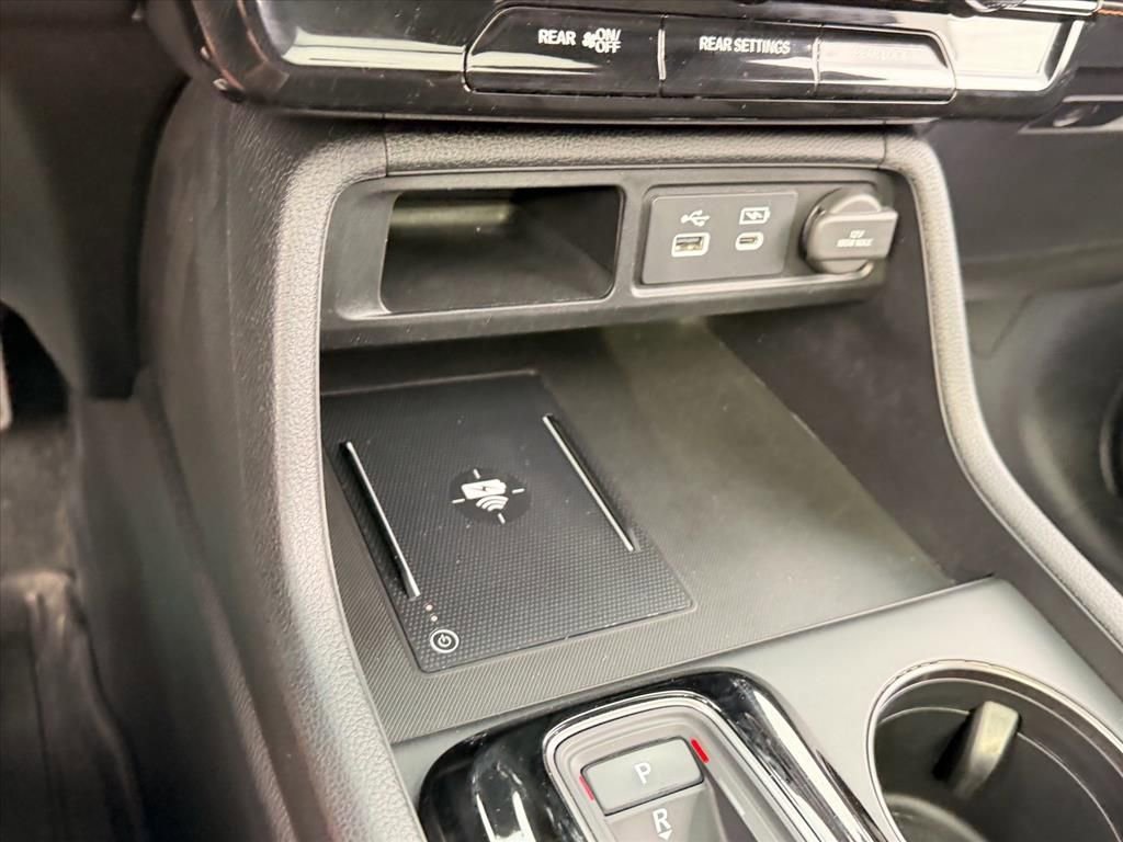 Used 2025 Honda Pilot TrailSport image 25