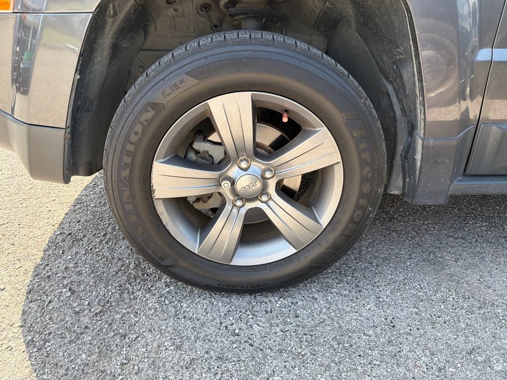 Used 2015 Jeep Patriot High Altitude FWD image 7