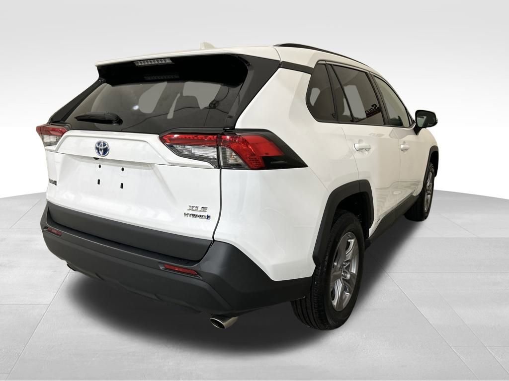 Used 2024 Toyota RAV4 XLE image 5