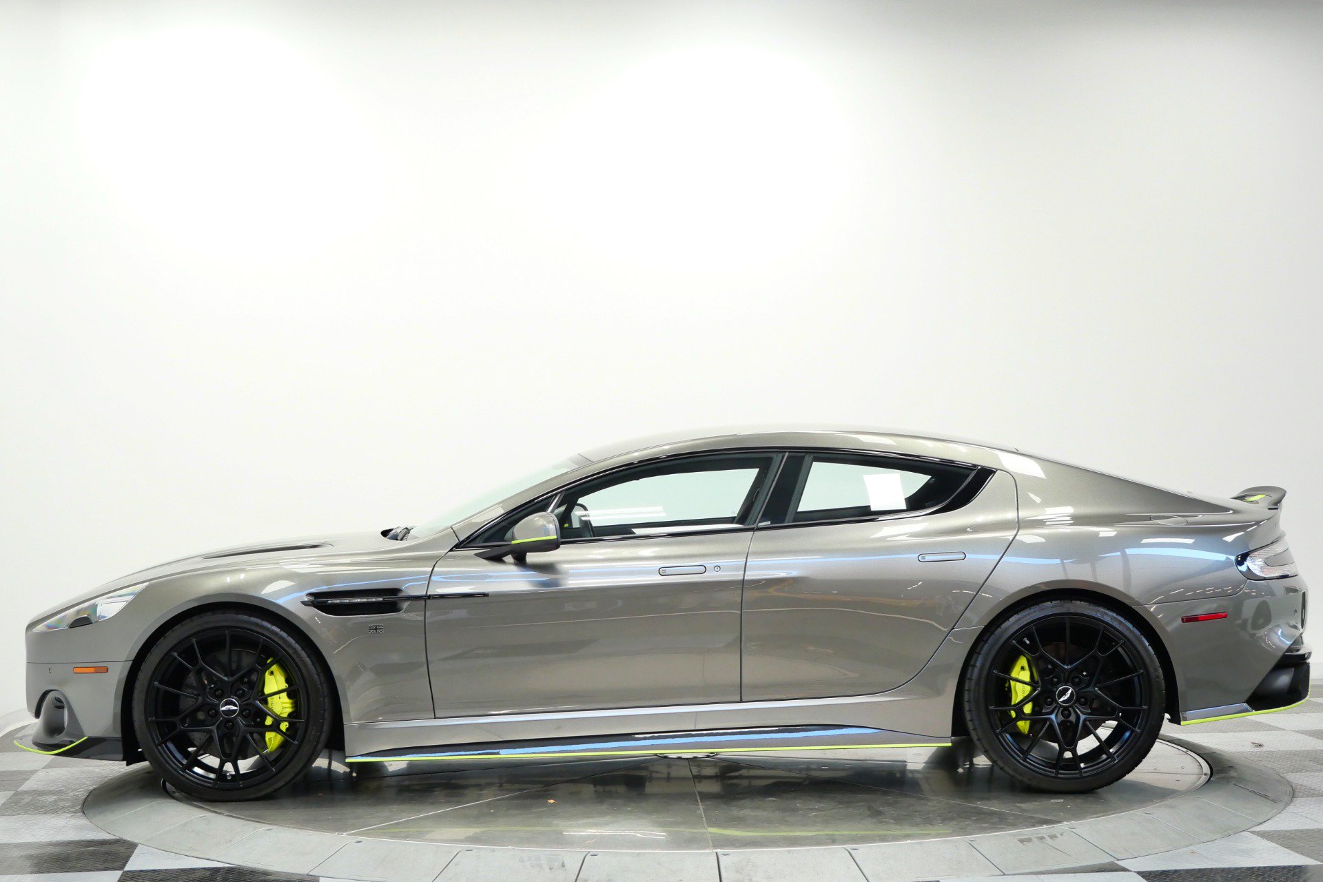 Used 2019 Aston Martin Rapide AMR RWD image 6