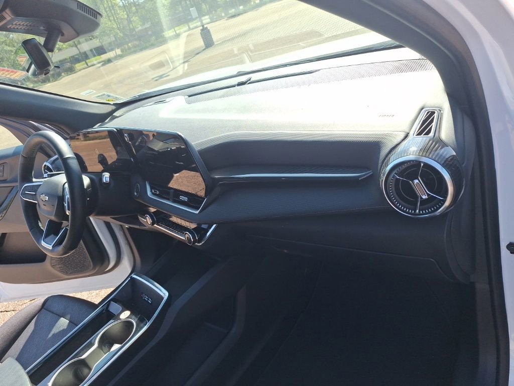 Used 2025 Chevrolet Equinox LT w/ Convenience Package II image 20